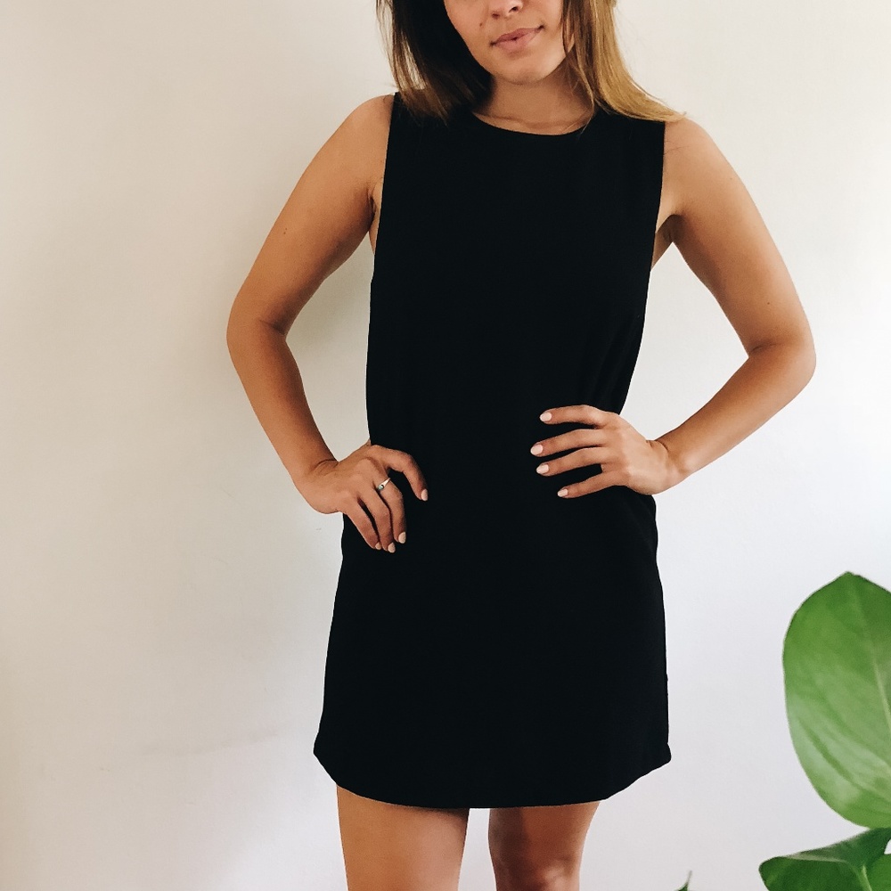 Oliviaceous Black Dress